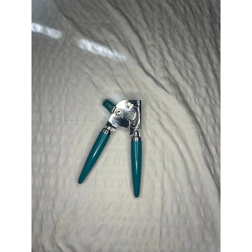 KitchenAid Manual Can Opener teal  Ergonomic Handheld Stainless Steel Tool